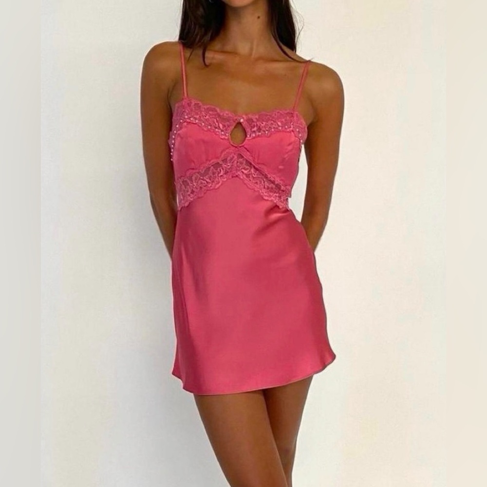 Guizio hot pink lace mini slip dress size Large